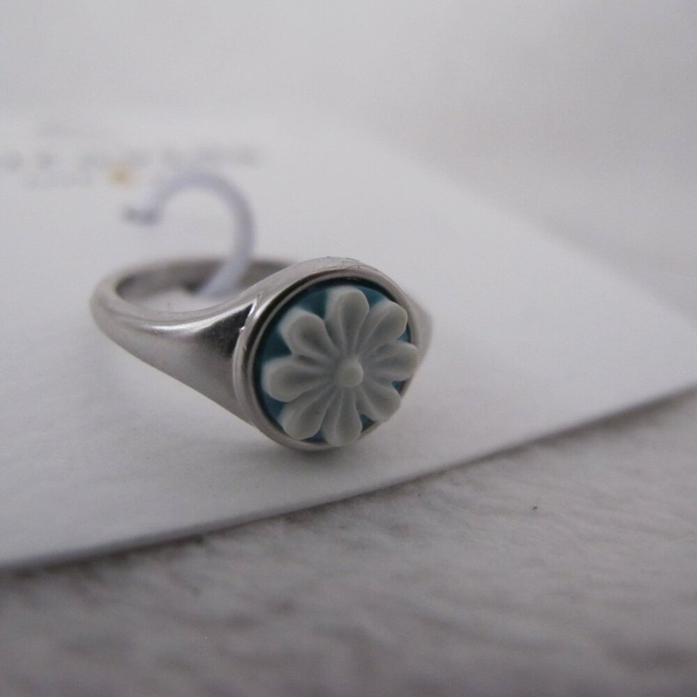 Pura Vida Cameo Ring - Size 5 - Picture 6 of 9